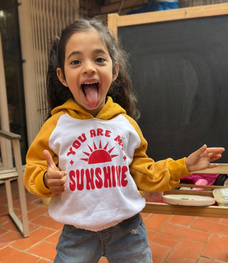 Niña con sudadera infantil de algodón You Are My Sunshine